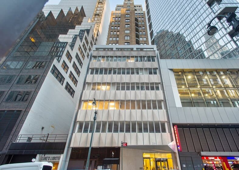 Exterior of building that houses Opus Virtual Offices located in New York, New York
