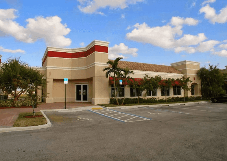 Exterior of building that houses Opus Virtual Offices located in Pembroke Pines, Florida