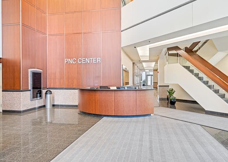Lobby of building that hosts Opus Virtual Offices located in Troy, Michigan