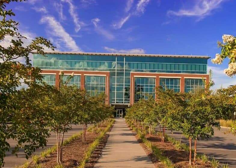 Exterior of building that houses Opus Virtual Offices located in Summerville, South Carolina
