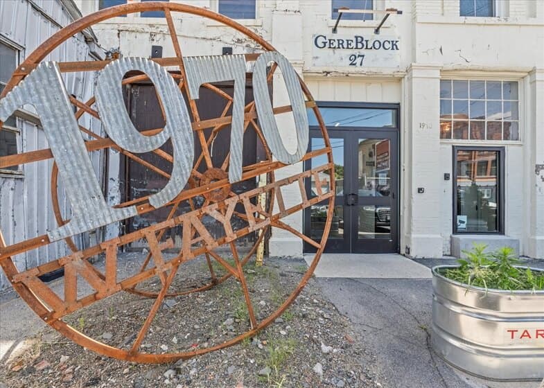 Exterior of building that houses Opus Virtual Offices located in Syracuse, New York