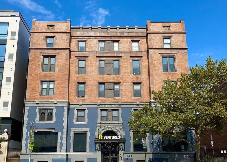 Exterior of building that houses Opus Virtual Offices located in Washington, D.C.