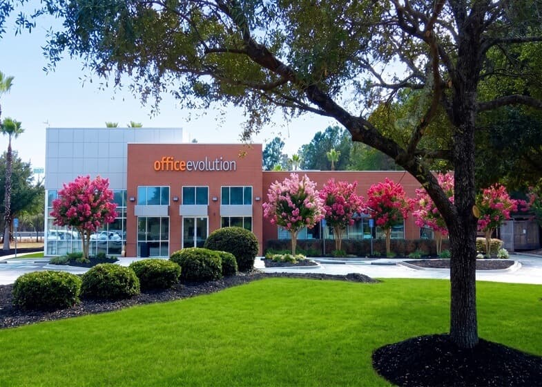 Exterior of building that houses Opus Virtual Offices located in Savannah, Georgia