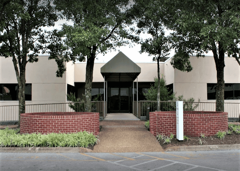 Exterior of building that houses Opus Virtual Offices located in Knoxville, Tennessee