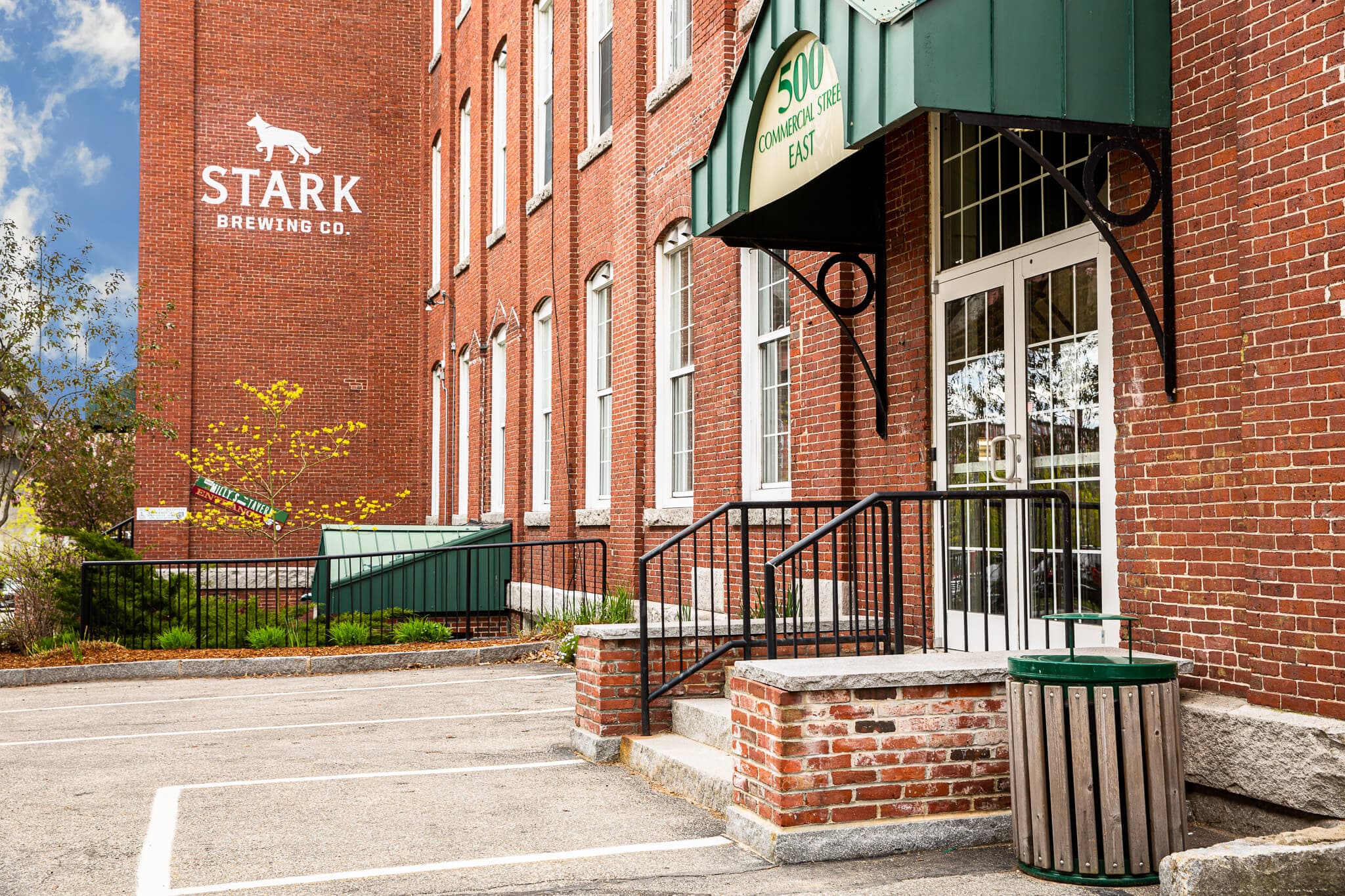 Exterior of brick building that houses Opus Virtual Offices located in Manchester, New Hampshire