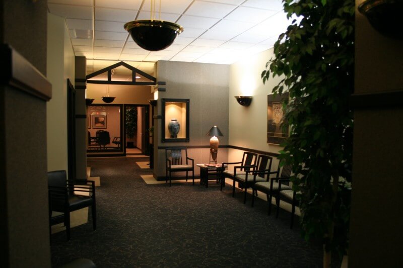 1033-lobby-800x533.jpg