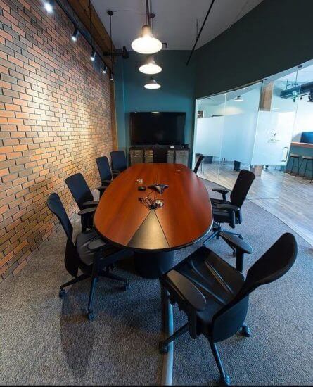 5MeetingRoom-1-445x550.jpg